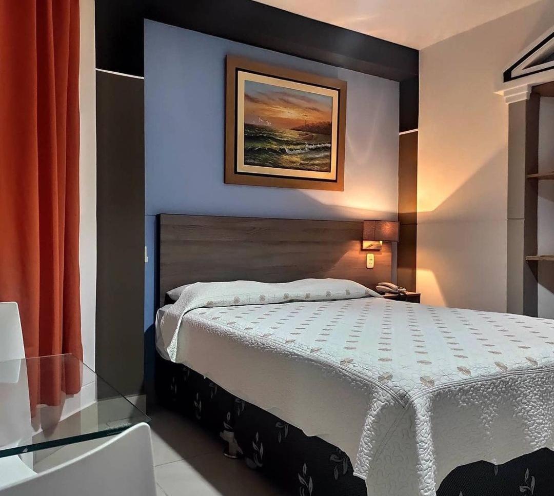 Rizzo Plaza Hotel Тумбес Экстерьер фото