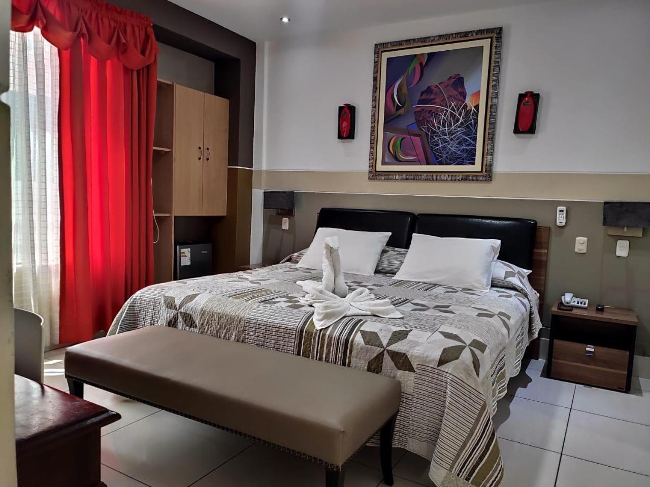 Rizzo Plaza Hotel Тумбес Экстерьер фото
