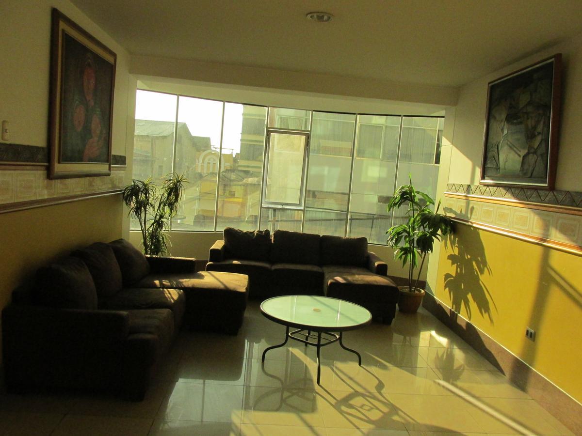 Rizzo Plaza Hotel Тумбес Экстерьер фото