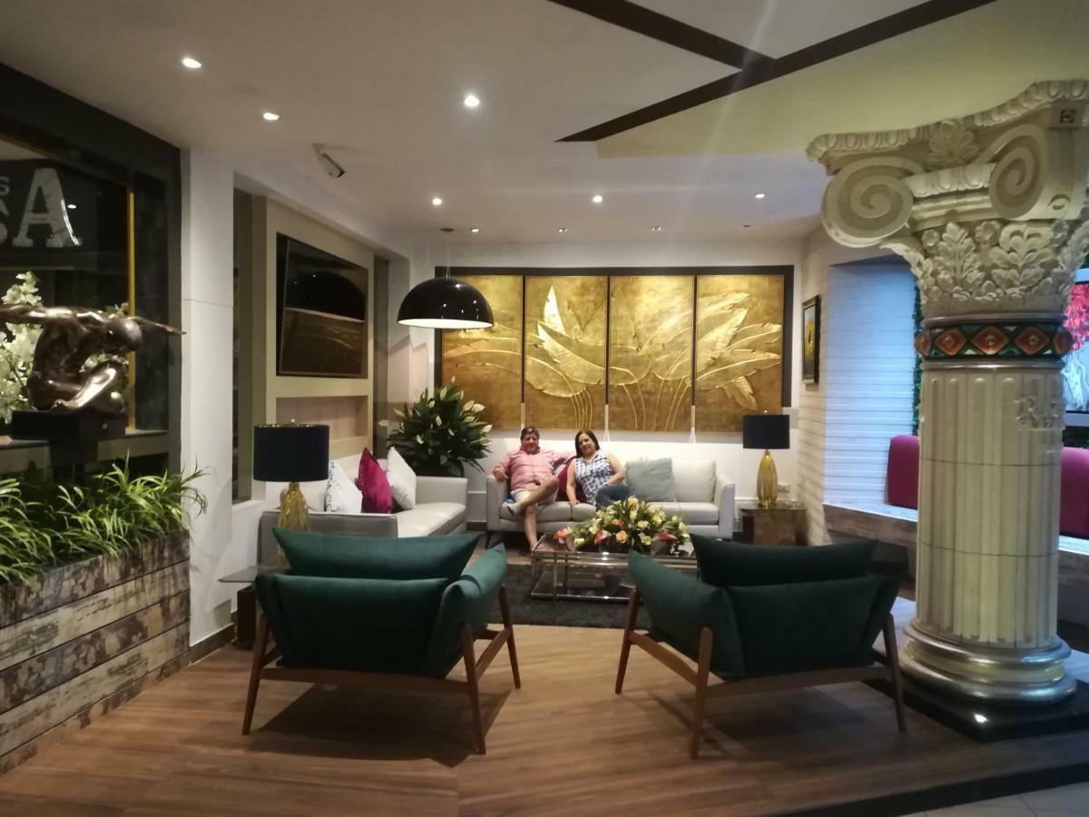 Rizzo Plaza Hotel Тумбес Экстерьер фото